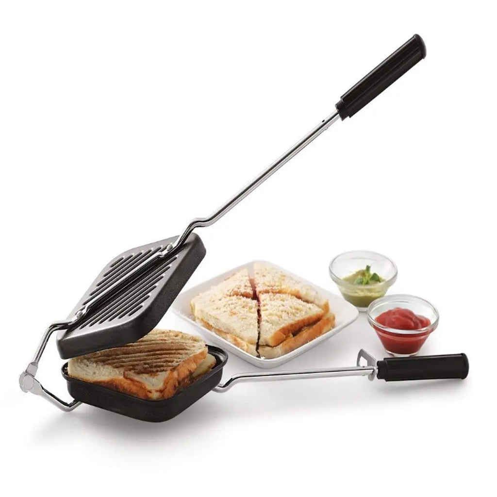 Grill and Toast Sandwich Maker with Non-Stick Cookware, 1 Piece, Black.