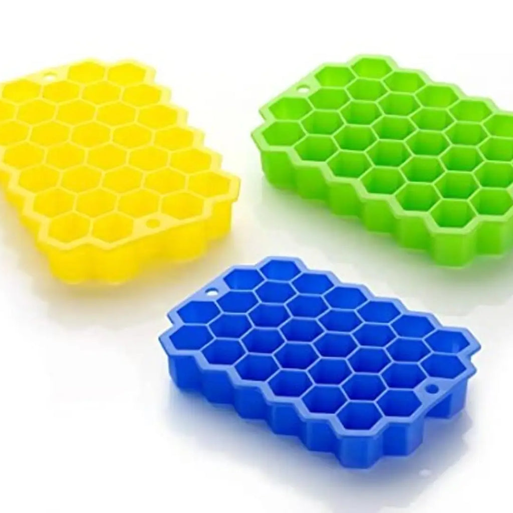 2 Pcs Multicolor Ice Cube Tray with Silicon Ice Mold Trays Flexible Silicone Honeycomb Design 37 Cavity Ice Cube Tray with Lid