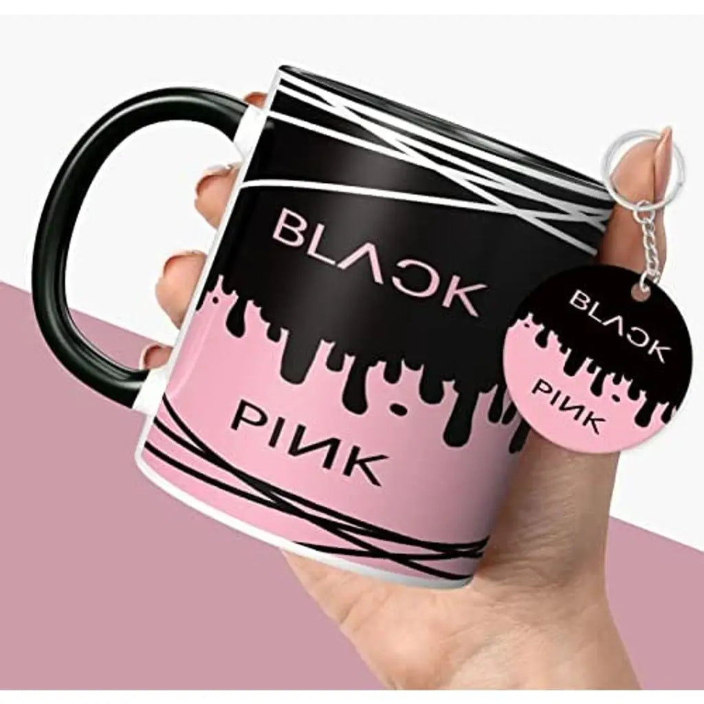 NH10 DESIGNS Black Pink Mug Blackpink Signature Mug with Keychain Gift for Girls Boys Hd Printed Microwave Safe Three Tone Black Ceramic Coffee Mug (350 ml)(3TONEBLKPNKMK-08) Pack of 2